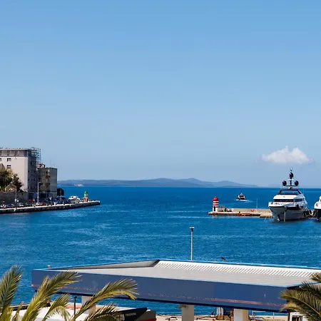 Peninsula Magical View By Belmont Realty