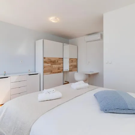 Peninsula Magical View By Belmont Realty Apartment
