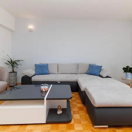 Apartament Peninsula Magical View By Belmont Realty *