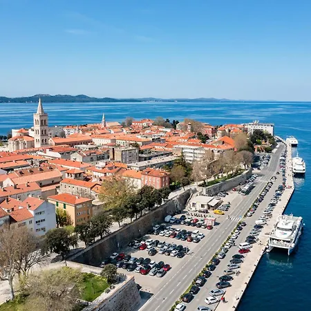 Peninsula Magical View By Belmont Realty *