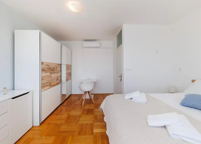 דירה Peninsula Magical View By Belmont Realty זאדאר