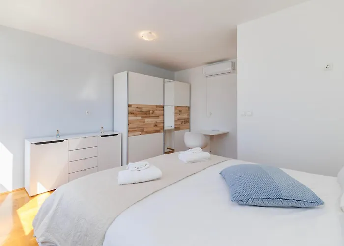 Peninsula Magical View By Belmont Realty דירה