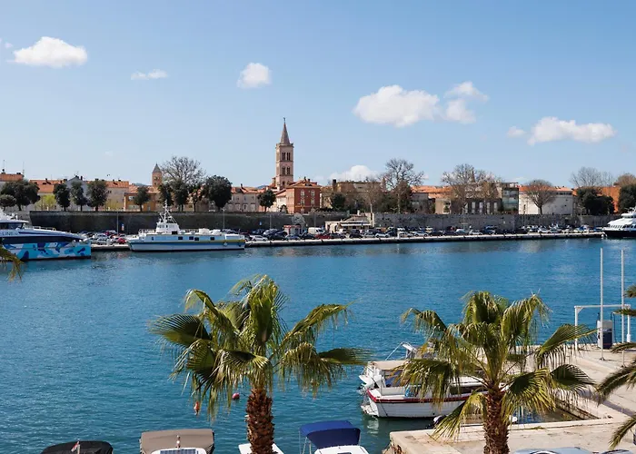 Peninsula Magical View By Belmont Realty *