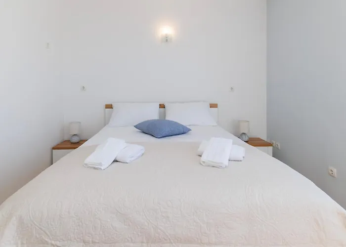 Peninsula Magical View By Belmont Realty Apartman